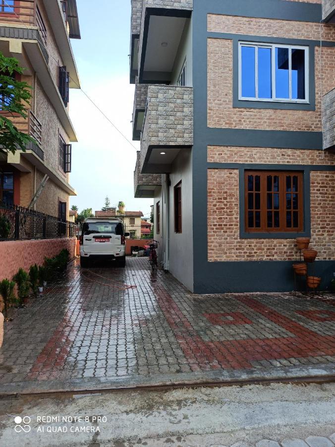 Hotel Namo Buddha Sauraha Eksteriør bilde